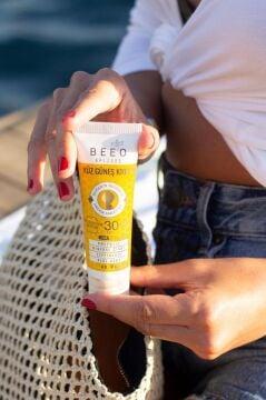 BEE'O Apicare Propolisli Yüz Güneş Kremi 50 Spf 40 Ml