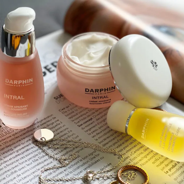 Darphin Intral Soothing Cream Yatıştırıcı Bakım Kremi 50 ml (Hassas Ciltler)